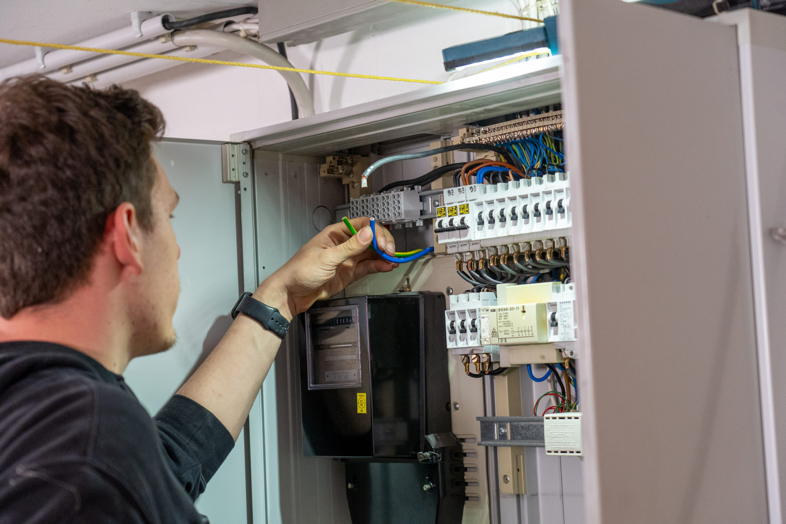 Wartung — Verkabelung Solaranlage